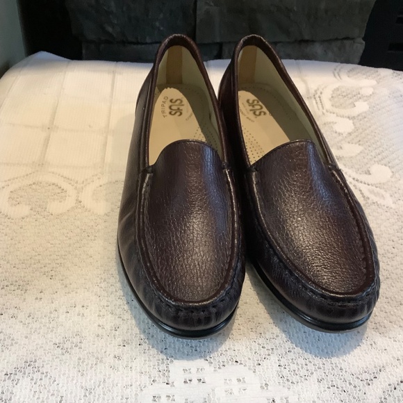 Nwot SAS Leather Loafers Size 9M, fit narrower in toe area - Picture 4 of 12